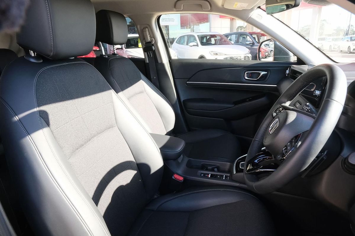 2023 Honda HR-V e:HEV L