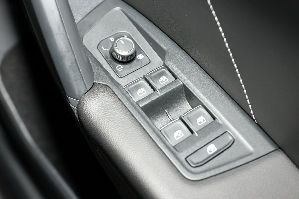 2023 Volkswagen Tiguan 162TSI R-Line 5N