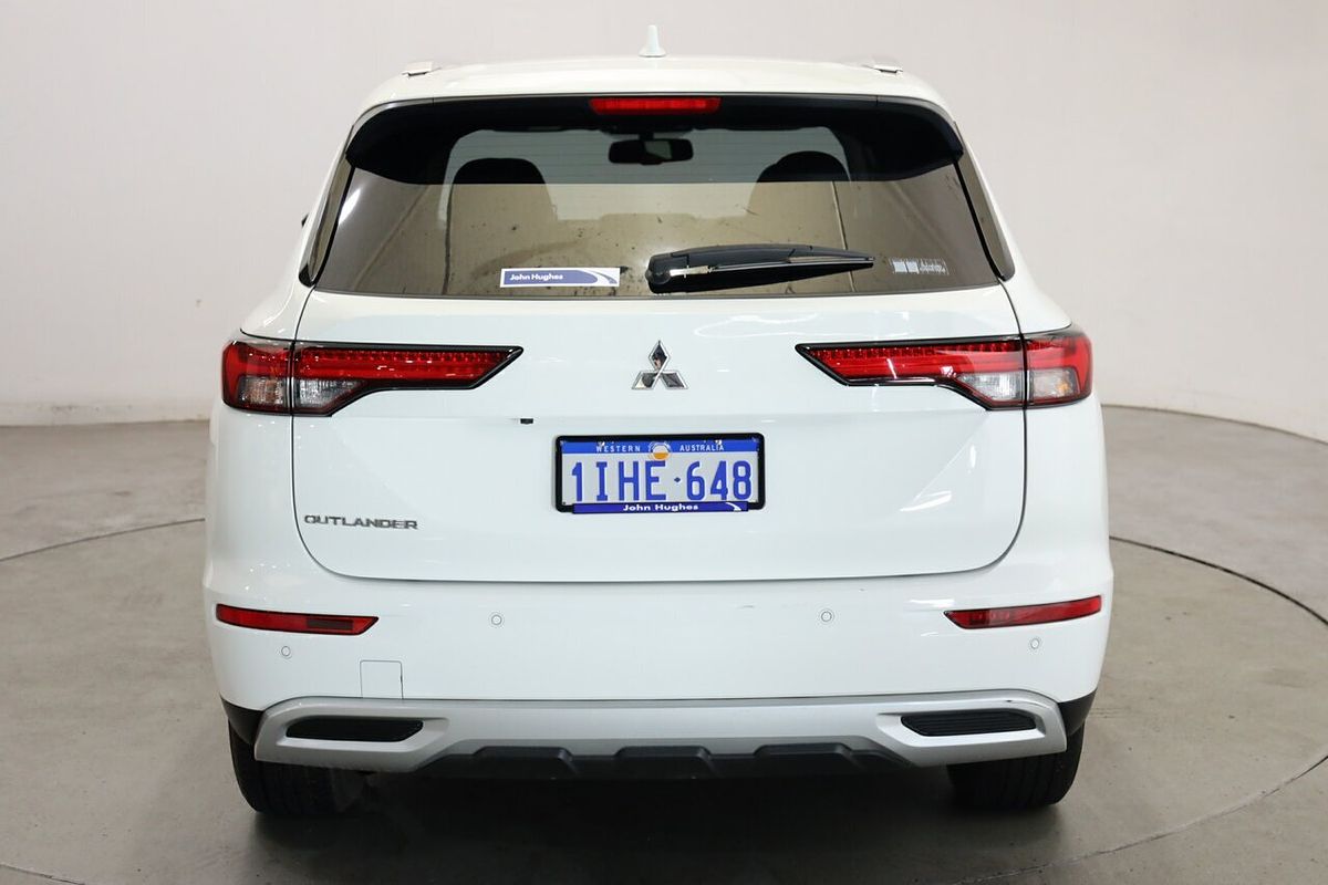2024 Mitsubishi Outlander LS ZM