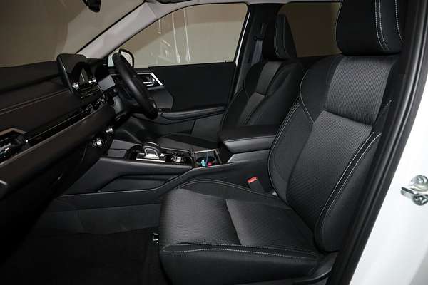 2024 Mitsubishi Outlander LS ZM