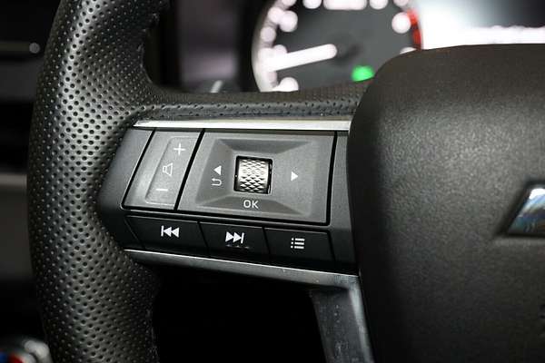2024 Mitsubishi Outlander LS ZM