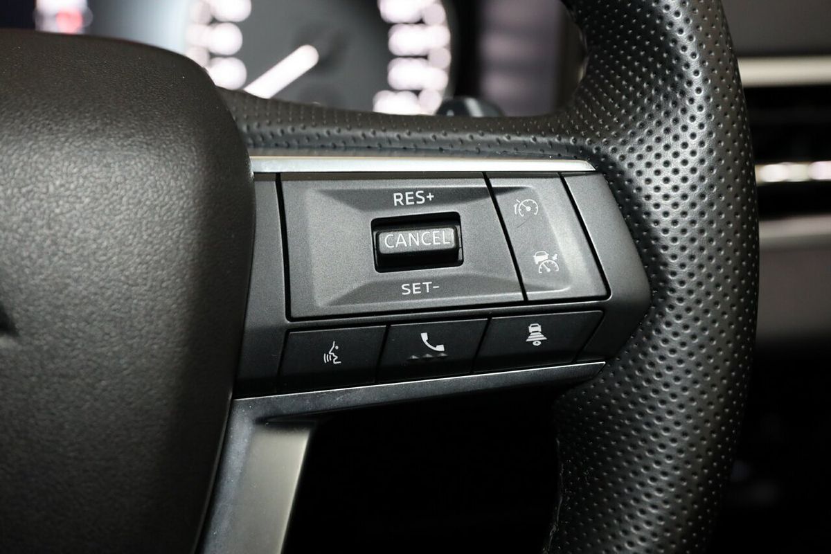 2024 Mitsubishi Outlander LS ZM