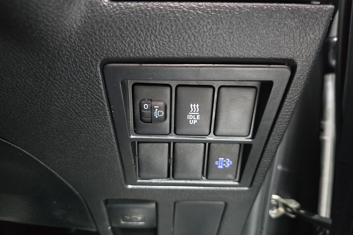 2019 Toyota Hilux SR GUN126R 4X4