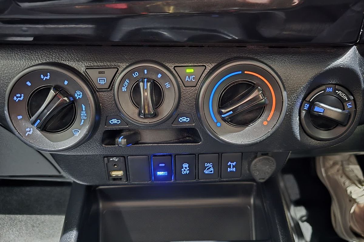 2019 Toyota Hilux SR GUN126R 4X4