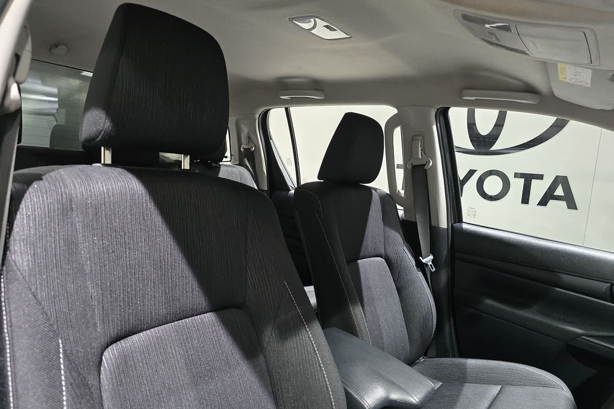 2019 Toyota Hilux SR GUN126R 4X4
