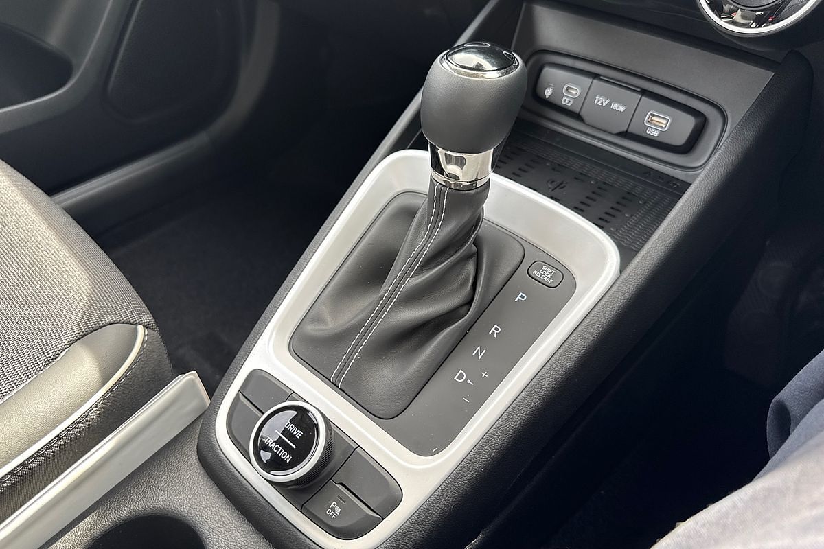 2024 Hyundai Venue Active QX.V5