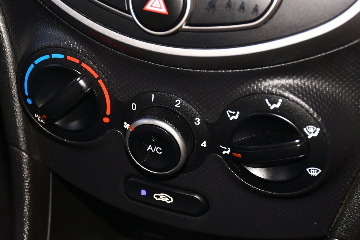 2017 Hyundai Accent Active RB4