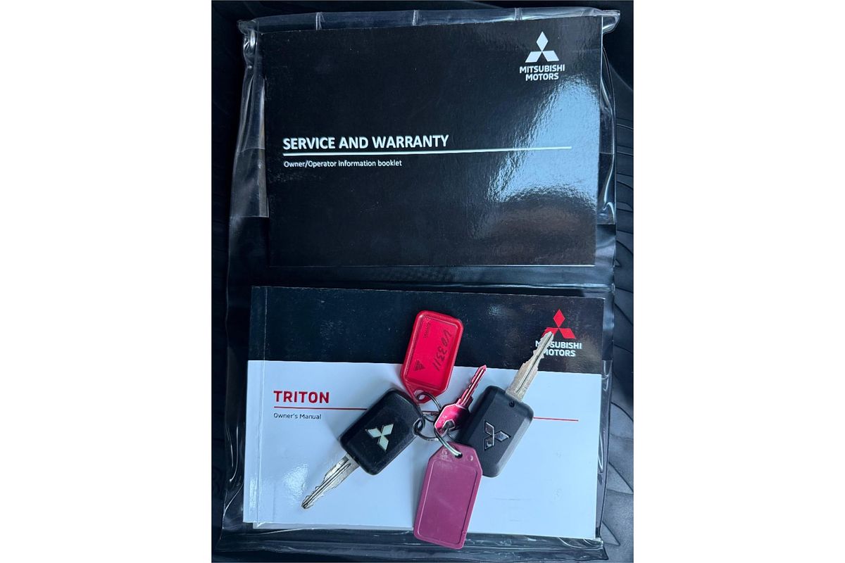 2022 Mitsubishi Triton GLX MR 4X4