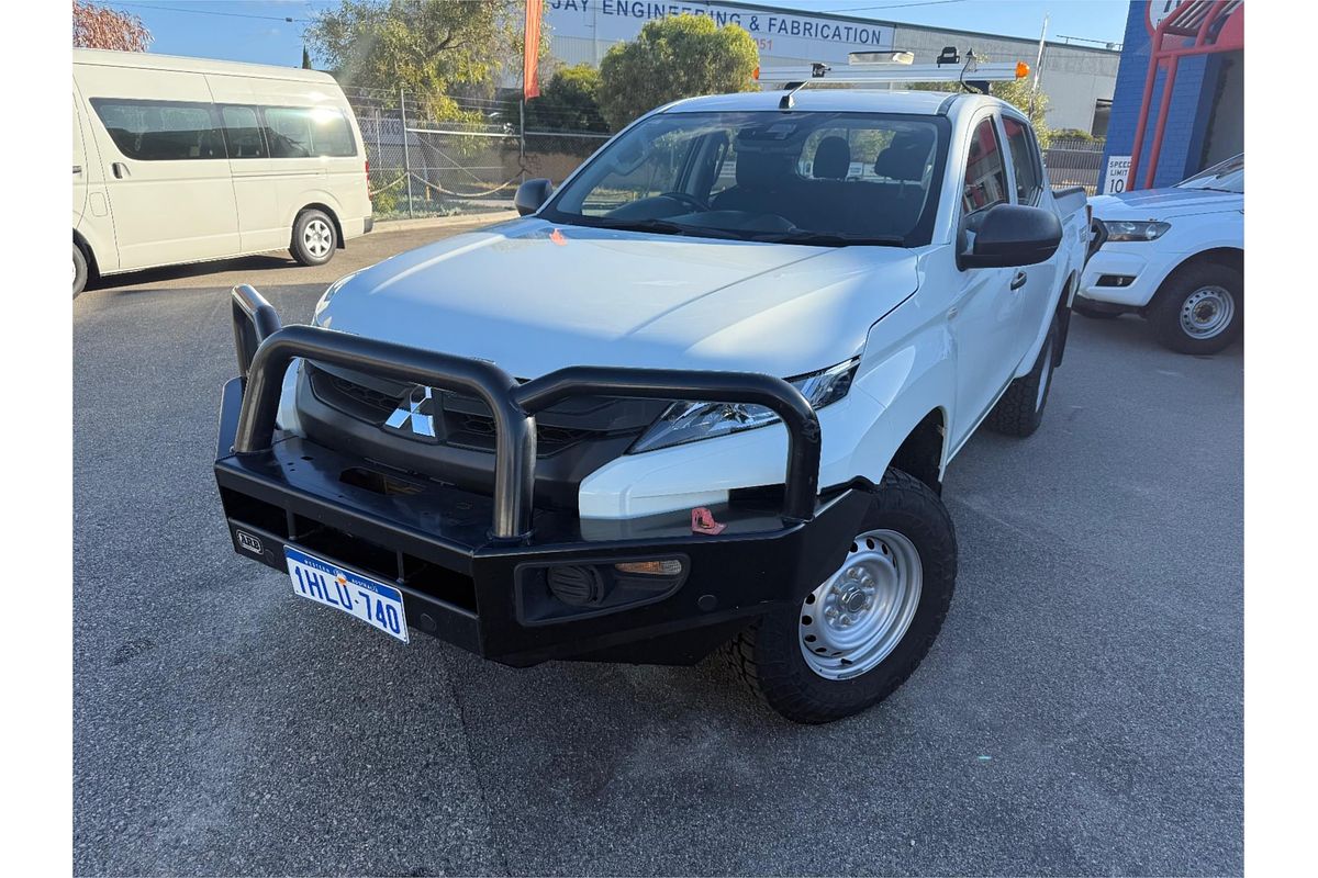 2022 Mitsubishi Triton GLX MR 4X4