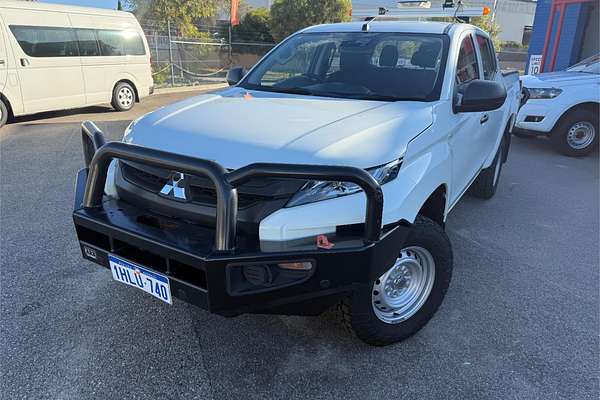2022 Mitsubishi Triton GLX MR 4X4