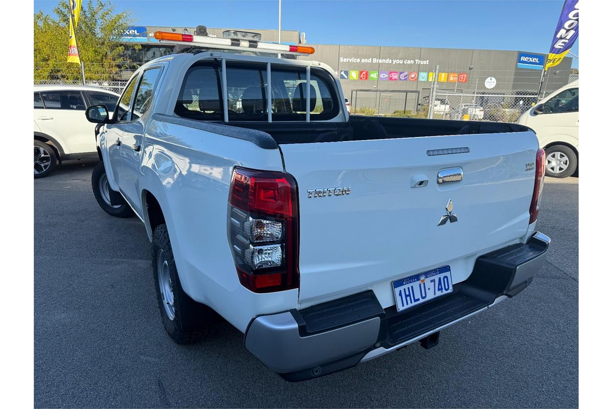2022 Mitsubishi Triton GLX MR 4X4
