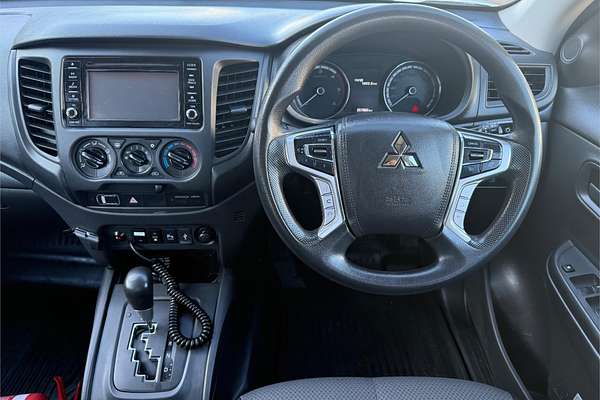 2022 Mitsubishi Triton GLX MR 4X4