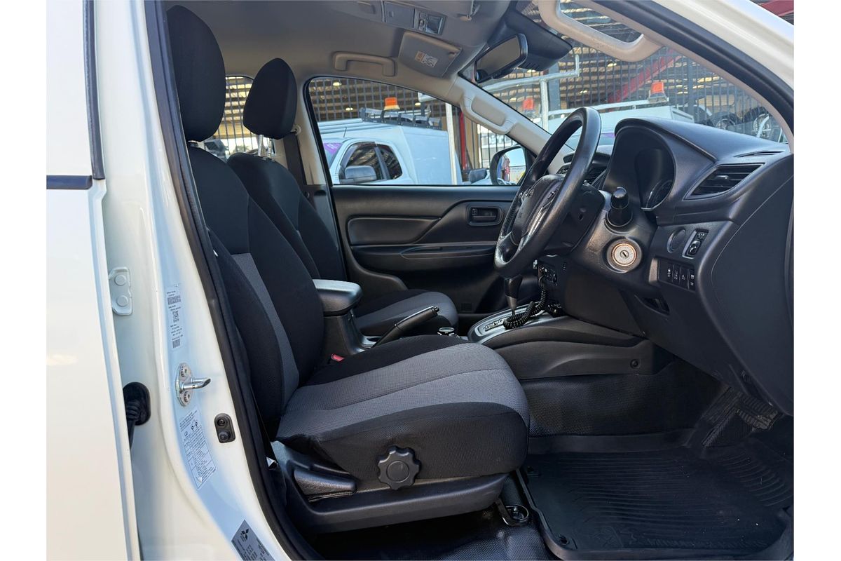 2022 Mitsubishi Triton GLX MR 4X4