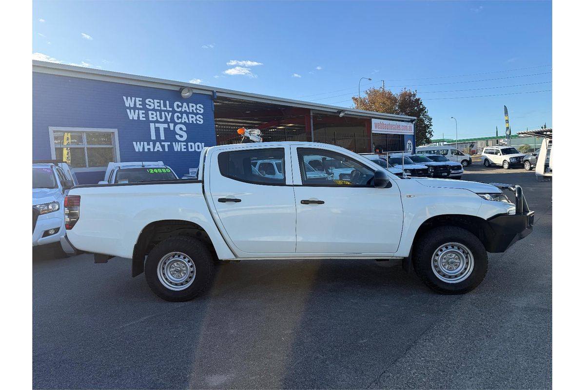 2022 Mitsubishi Triton GLX MR 4X4