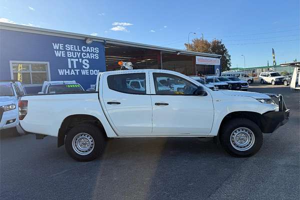 2022 Mitsubishi Triton GLX MR 4X4