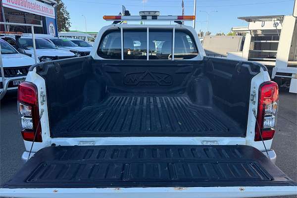 2022 Mitsubishi Triton GLX MR 4X4