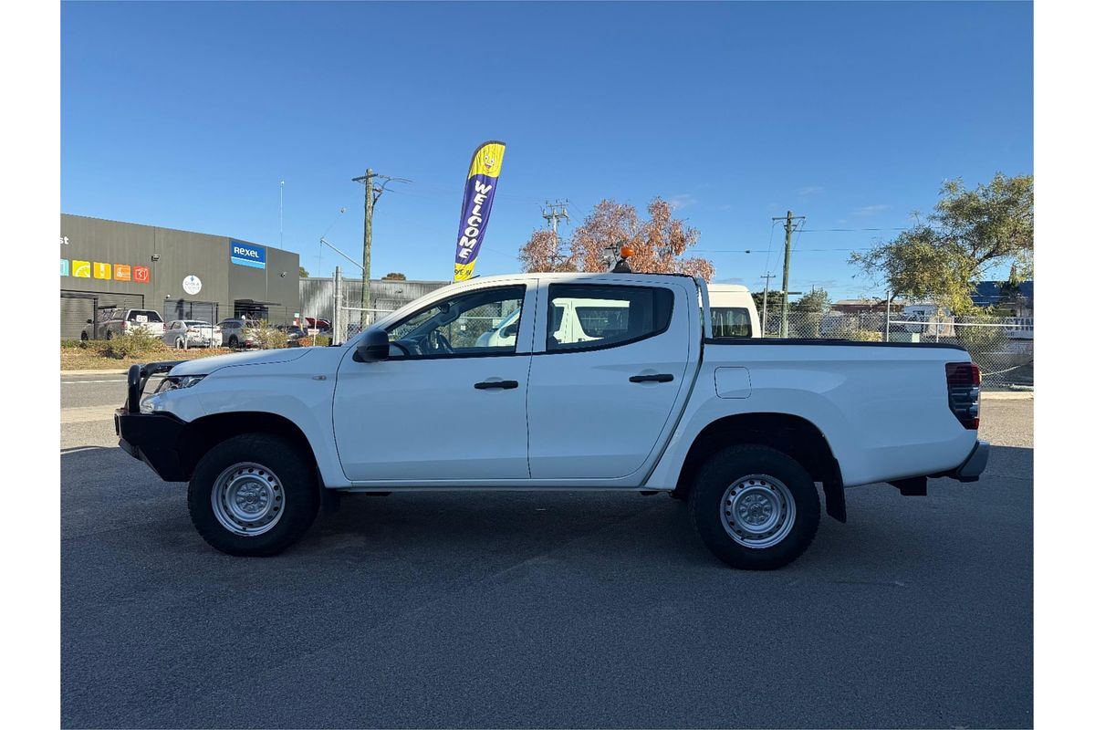 2022 Mitsubishi Triton GLX MR 4X4