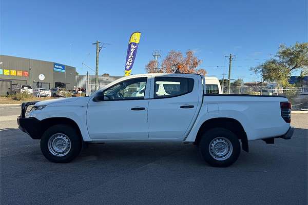 2022 Mitsubishi Triton GLX MR 4X4
