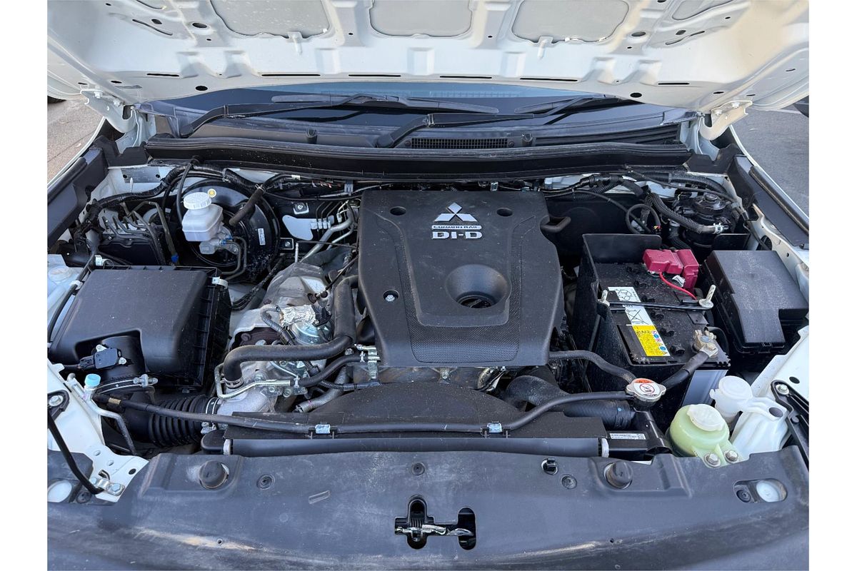 2022 Mitsubishi Triton GLX MR 4X4
