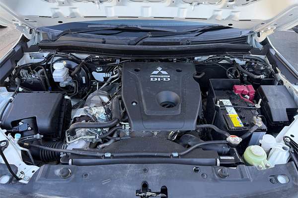 2022 Mitsubishi Triton GLX MR 4X4