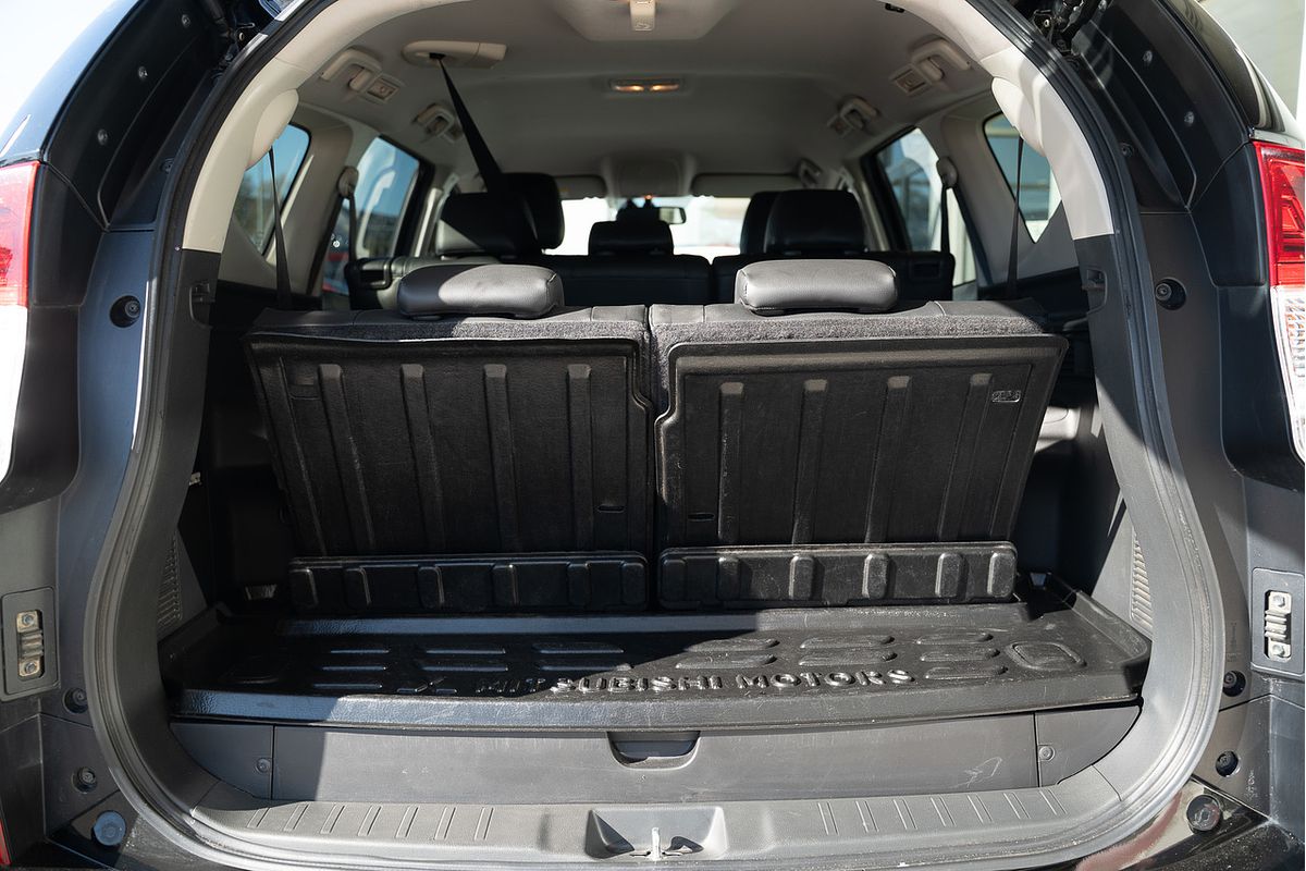 2019 Mitsubishi Pajero Sport Black Edition QE