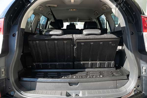 2019 Mitsubishi Pajero Sport Black Edition QE