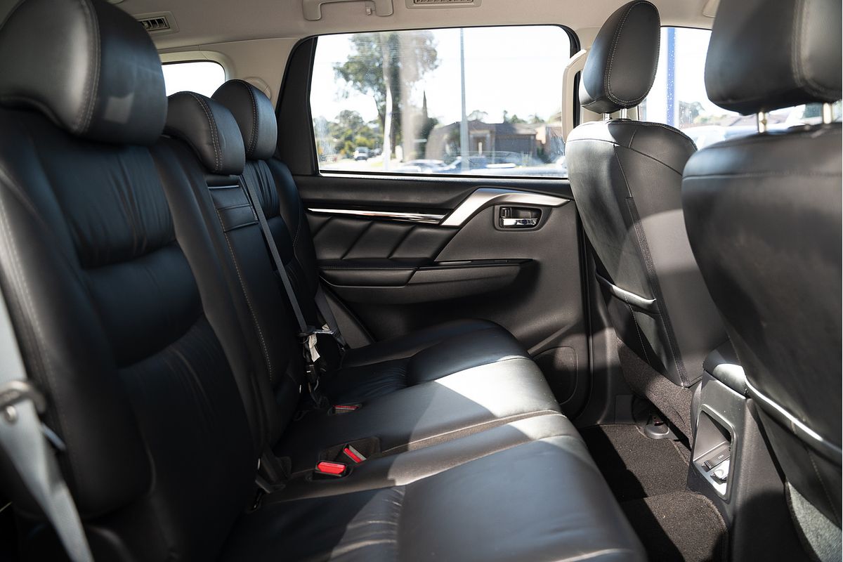 2019 Mitsubishi Pajero Sport Black Edition QE