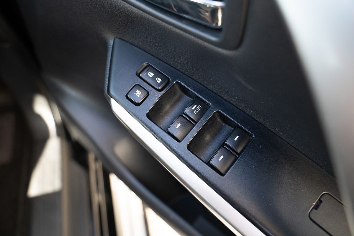 2019 Mitsubishi Pajero Sport Black Edition QE