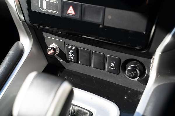 2019 Mitsubishi Pajero Sport Black Edition QE