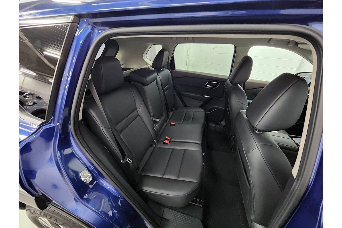 2025 Nissan X-TRAIL ST-L T33