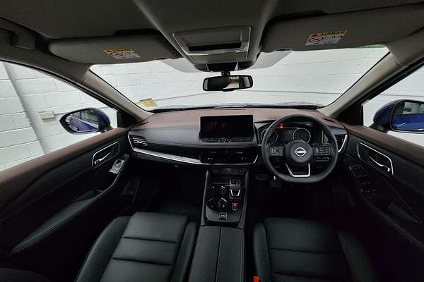 2025 Nissan X-TRAIL ST-L T33