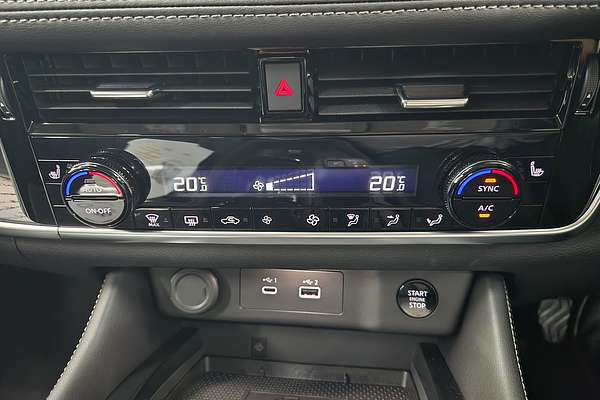 2025 Nissan X-TRAIL ST-L T33
