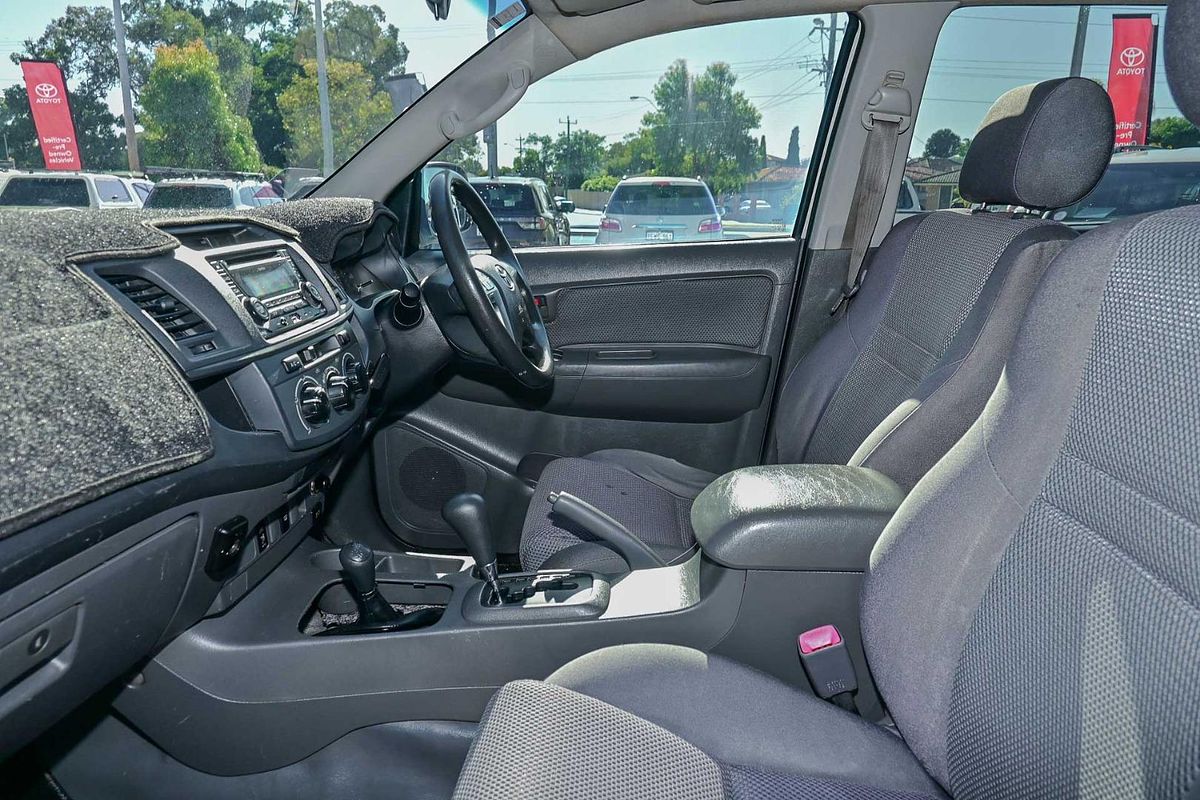 2013 Toyota Hilux SR KUN26R 4X4