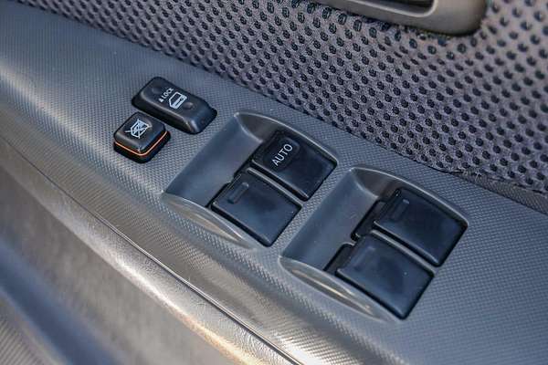 2013 Toyota Hilux SR KUN26R 4X4