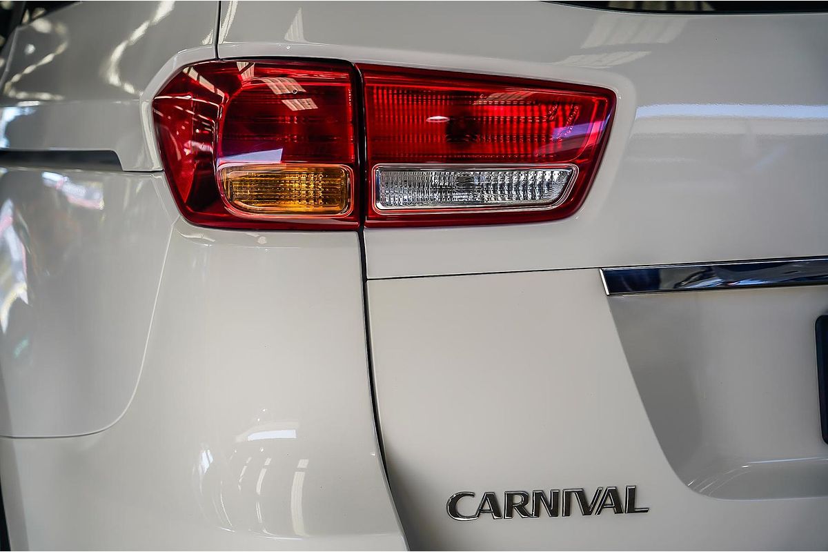 2017 Kia Carnival S YP