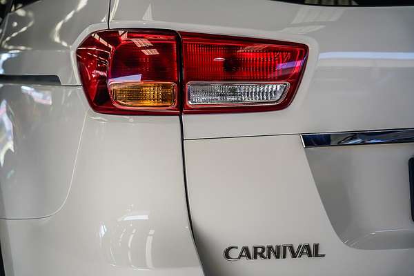 2017 Kia Carnival S YP