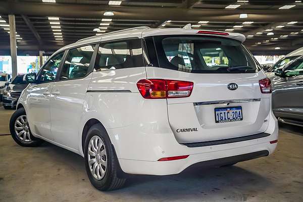 2017 Kia Carnival S YP