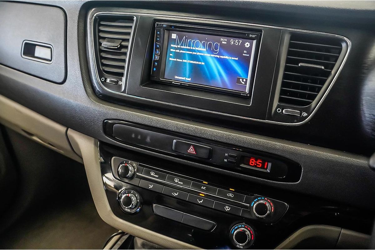 2017 Kia Carnival S YP
