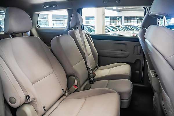 2017 Kia Carnival S YP