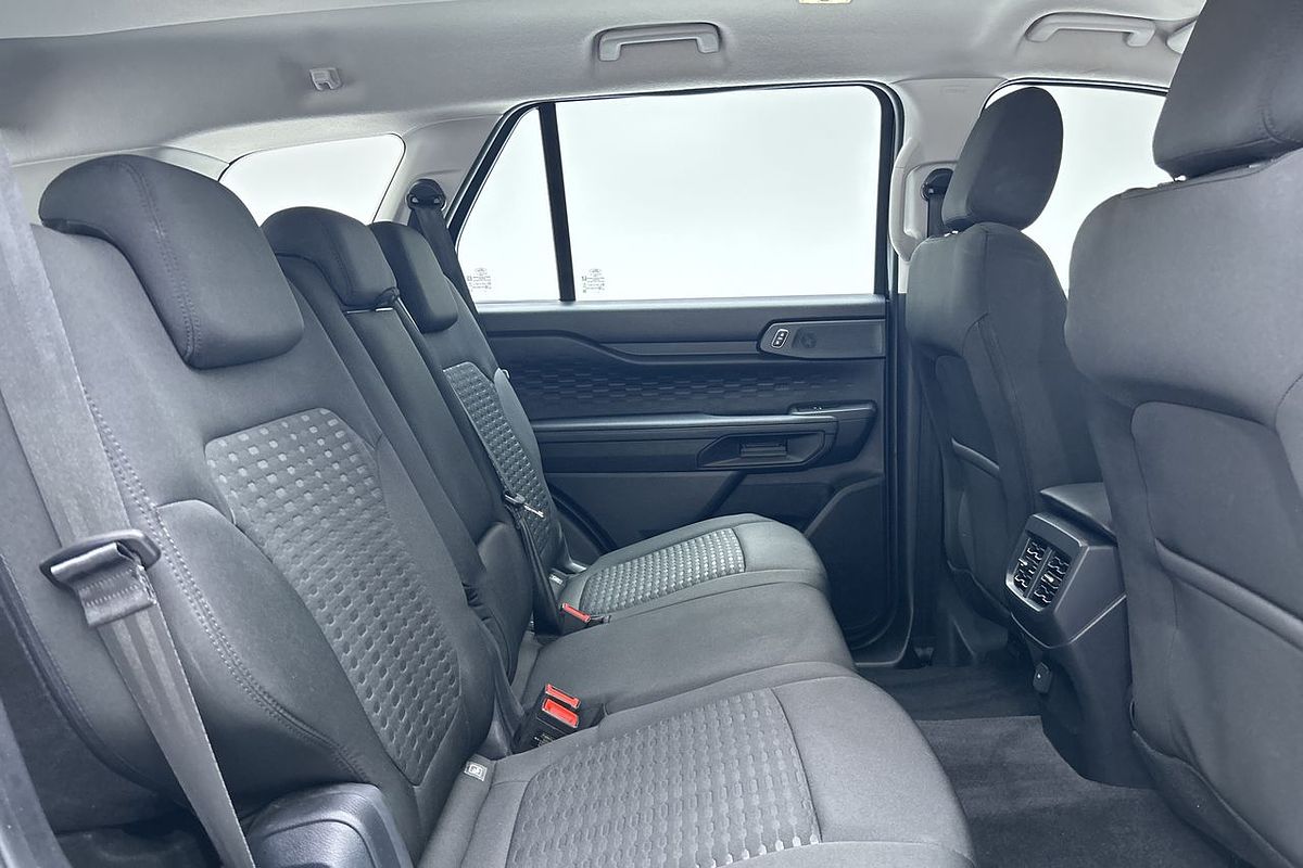 2024 Ford Everest Ambiente 2.0L