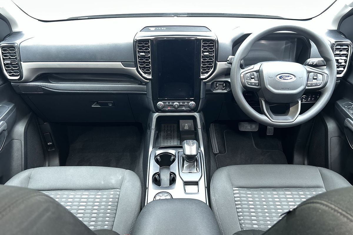 2024 Ford Everest Ambiente 2.0L