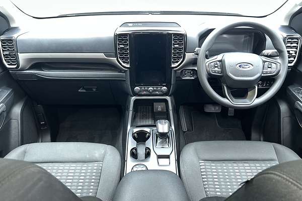 2024 Ford Everest Ambiente 2.0L