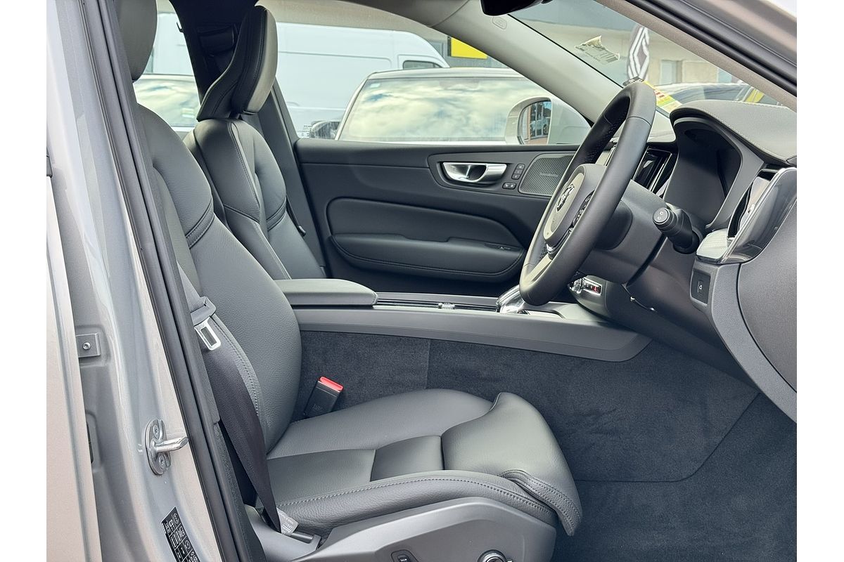 2023 Volvo XC60 Plus B5