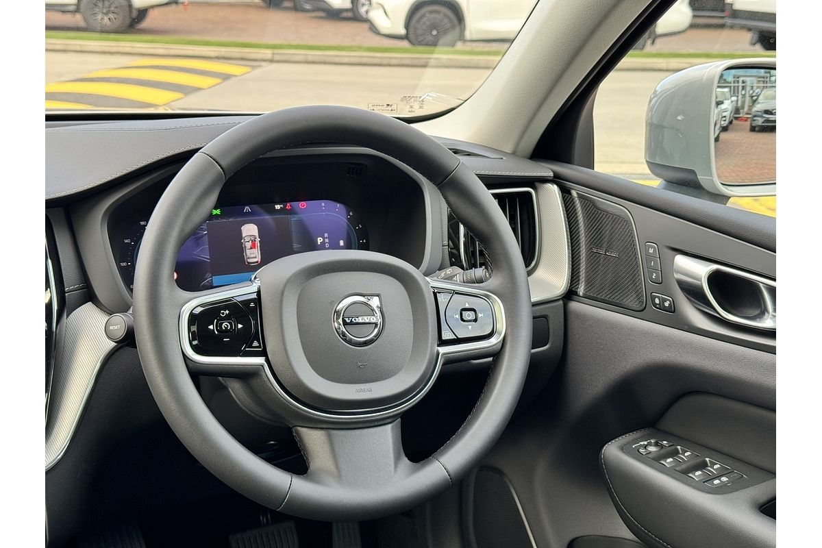 2023 Volvo XC60 Plus B5