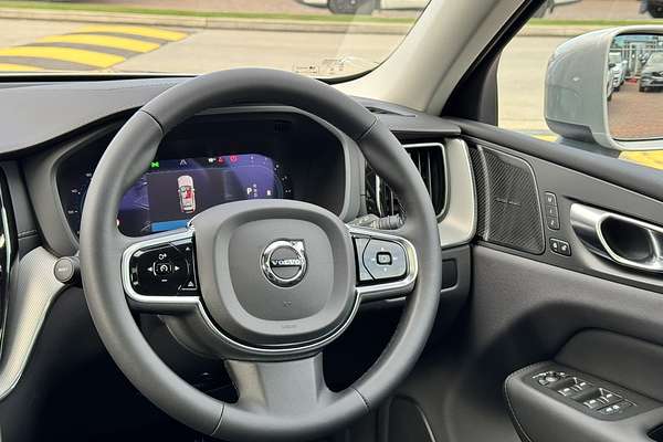 2023 Volvo XC60 Plus B5