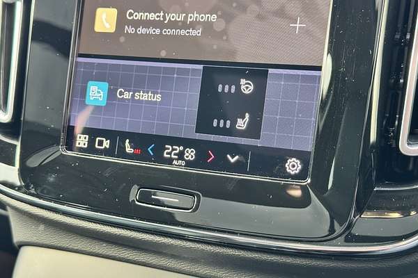 2023 Volvo XC40 Ultimate B4 Bright