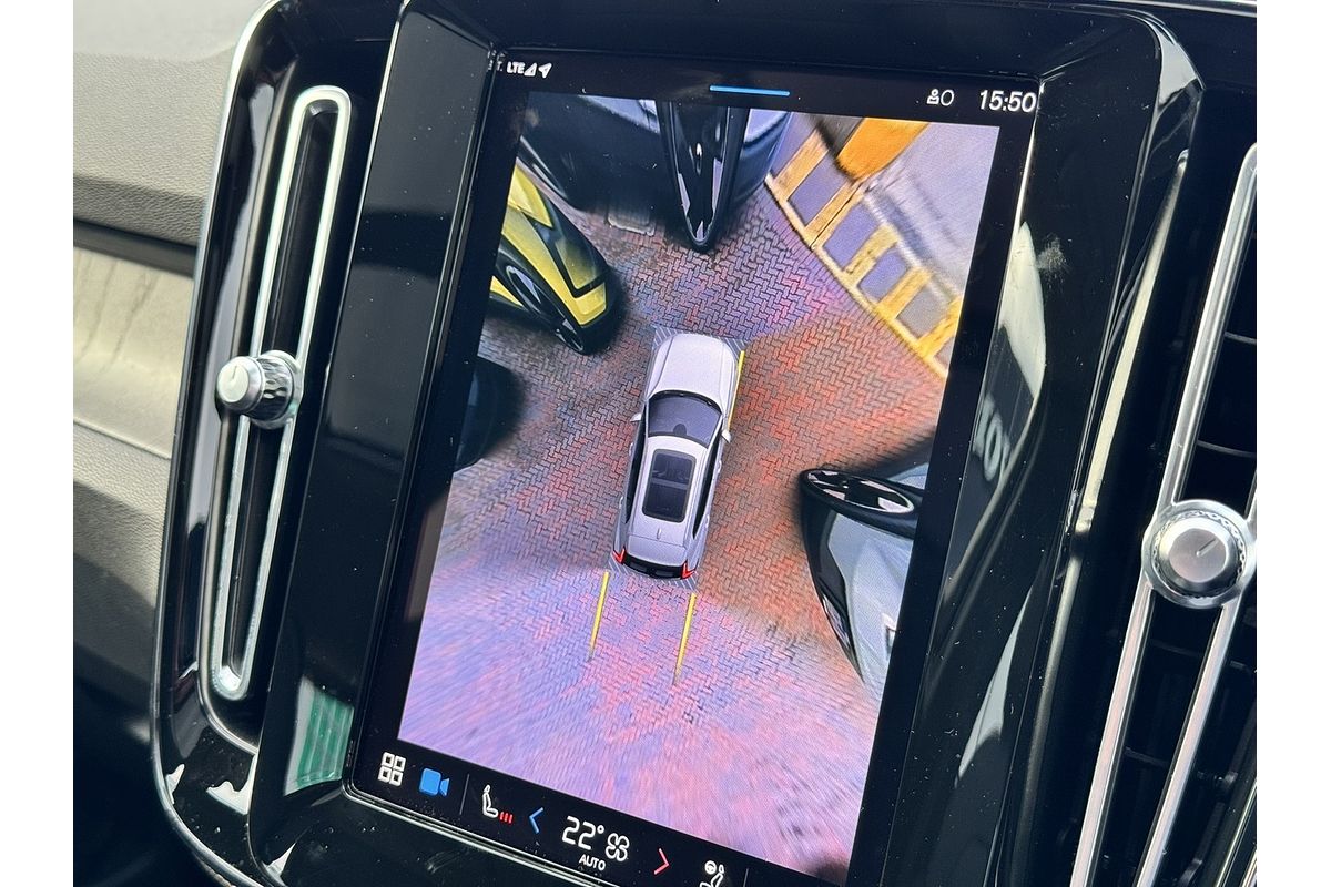 2023 Volvo XC40 Ultimate B4 Bright