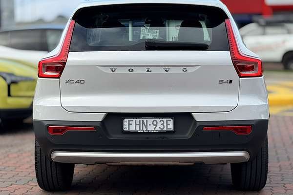 2023 Volvo XC40 Ultimate B4 Bright