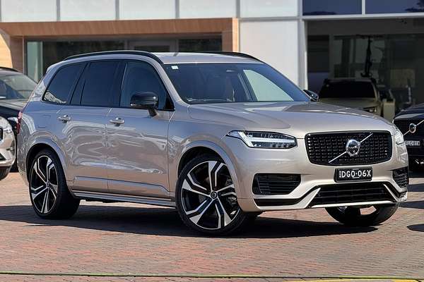 2023 Volvo XC90 Recharge Ultimate T8 Plug-In Hybrid