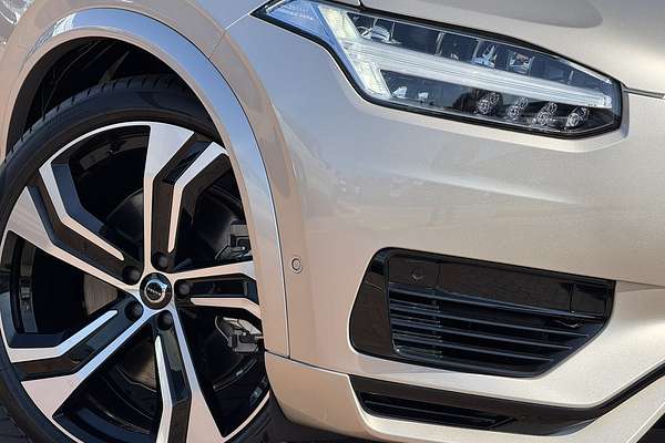 2023 Volvo XC90 Recharge Ultimate T8 Plug-In Hybrid